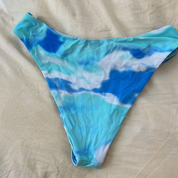 Tie dye long sleeve bikini - Picture 8 of 8